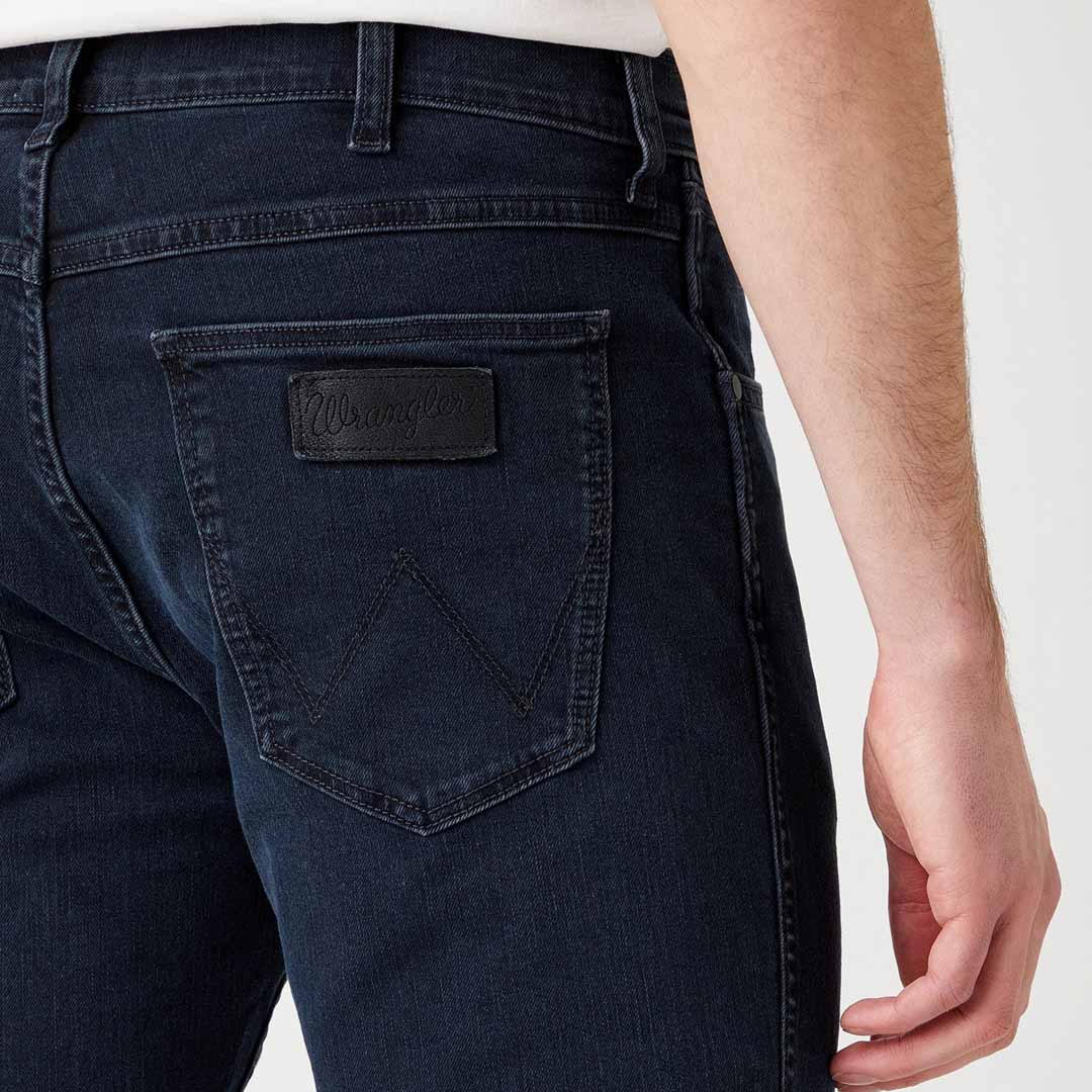 Wrangler greensboro hot sale jeans black